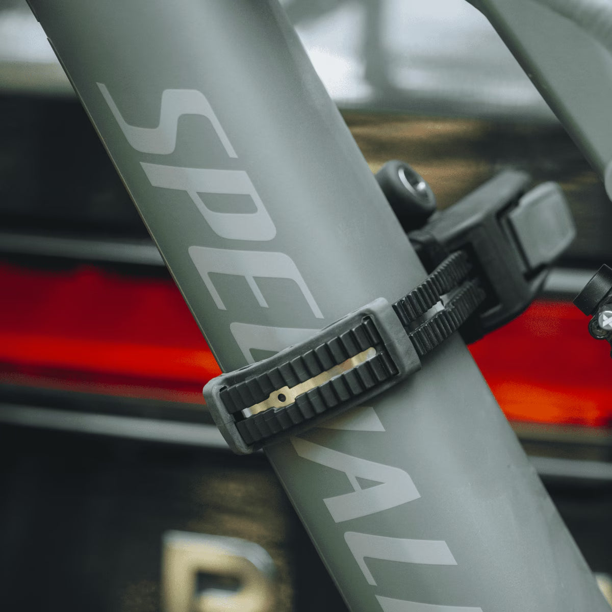 Thule 978 Epos 2 - Towball Mounted 2 Bike Rack - 978100