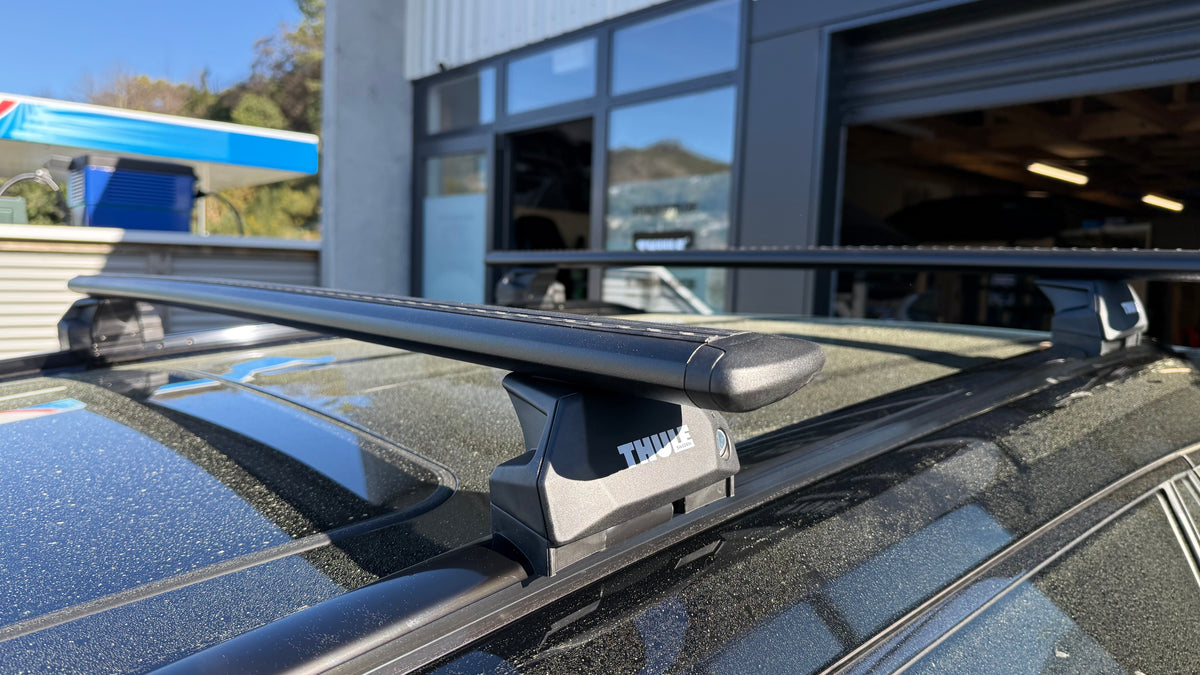 Toyota RAV4 2026-ON (w/ flush rail) - Thule WingBar Evo Roof Rack Black
