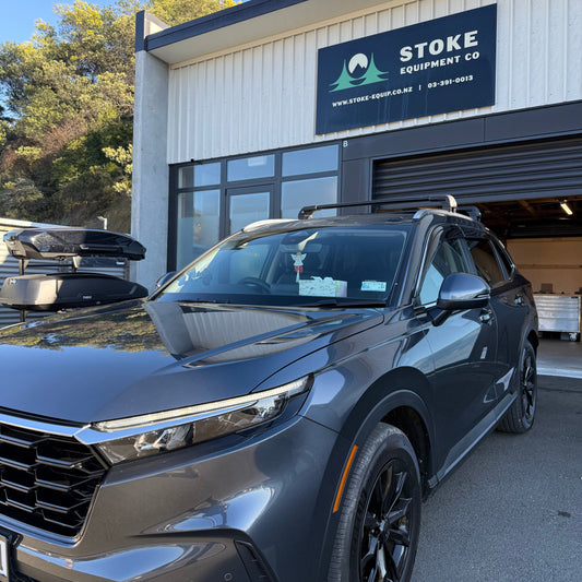 Honda CR-V 2023-ON (w/ flush rail) - Thule Wingbar Edge Roof Rack Black