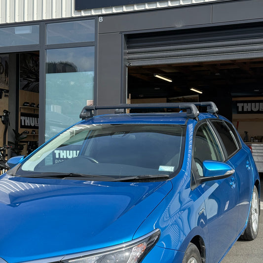Toyota Auris / Corolla Hatch 2013-2018 - Thule WingBar Edge Roof Rack Black