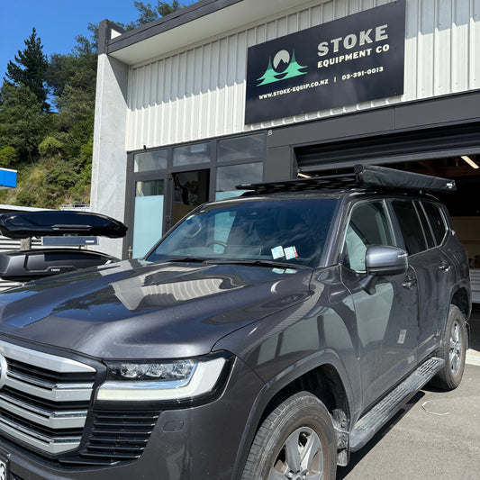 Toyota Land Cruiser 300 Series 2021-ON - Rhino-Rack Pioneer Roof Tray Kit