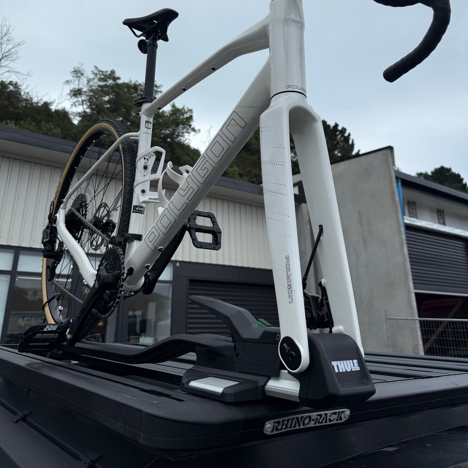 thule topride bike rack with a polygon gravel bike attached