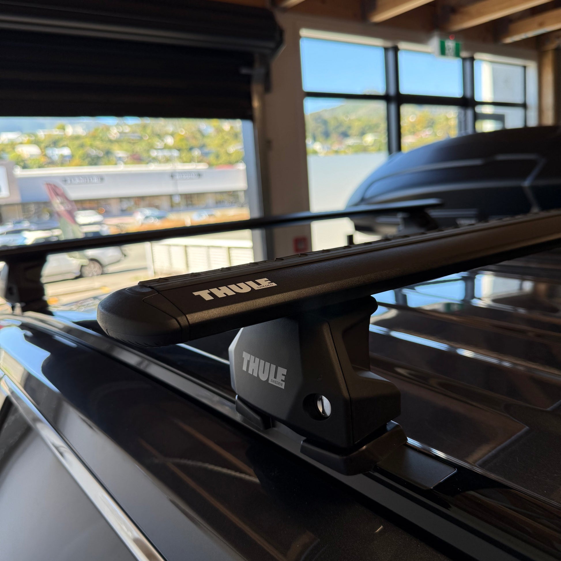 Thule WingBar Evo Black Roof Rack